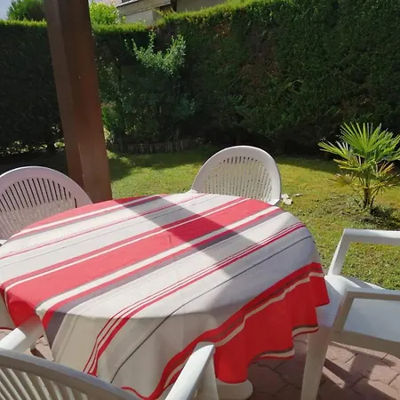 빌라 Le Bosquet Aux Ecureuils Avec Piscine En Copropriete 카브레톤