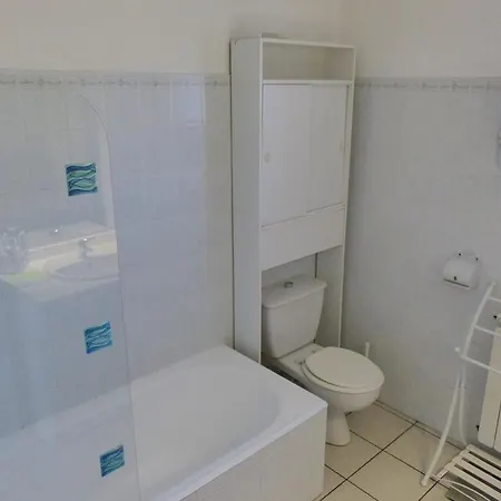 Le Bosquet Aux Ecureuils Avec Piscine En Copropriete