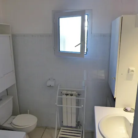 Le Bosquet Aux Ecureuils Avec Piscine En Copropriete 빌라 *