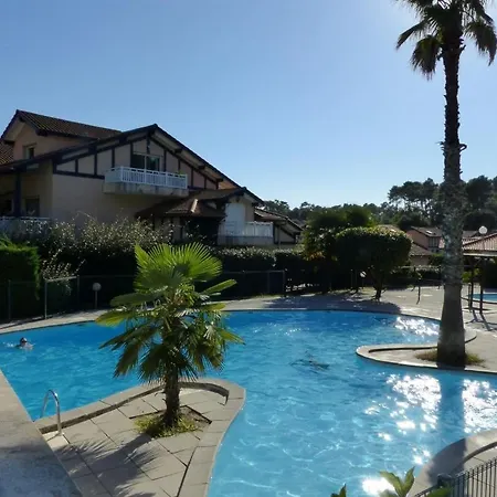 Le Bosquet Aux Ecureuils Avec Piscine En Copropriete 빌라 카브레톤